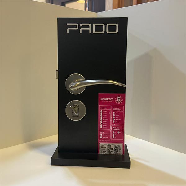 Fechaduras 15 Loja de Portas em Curitiba e Região Portas-Milenar-Curitiba-Linha-Fechaduras-IMG_3351