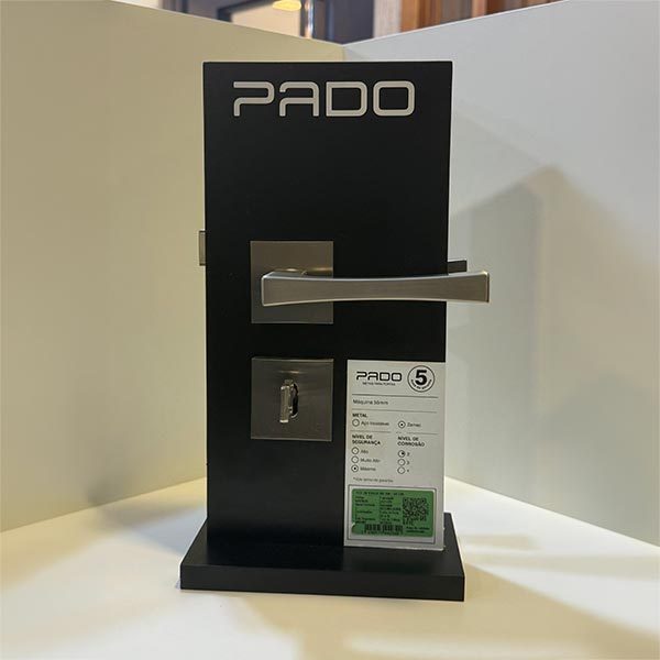 Fechaduras 16 Loja de Portas em Curitiba e Região Portas-Milenar-Curitiba-Linha-Fechaduras-IMG_3352