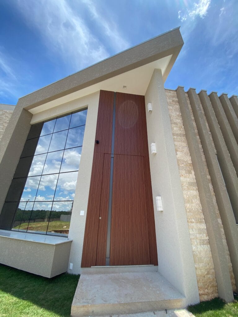 Imagem do WhatsApp de 2023 12 01 as 17.43.47 fcc0c61c 768x1024 1 Portas Milenar Loja de Portas em Curitiba e Região Metropolitana