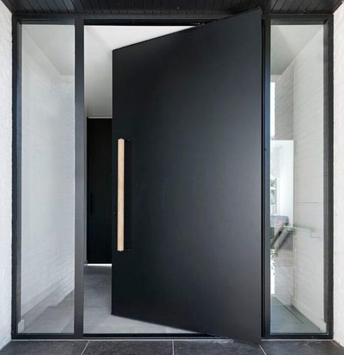 Imagem com uma porta de ACM na cor Preta